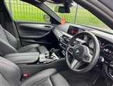 BMW 5 Series Image 2
