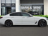 BMW 5 Series Image 3
