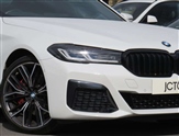BMW 5 Series Image 6