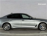 BMW 5 Series Image 3