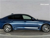 BMW 5 Series Image 3