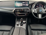 BMW 5 Series Image 4