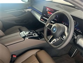 BMW 5 Series Image 6