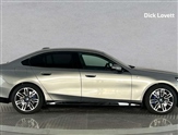 BMW 5 Series Image 3