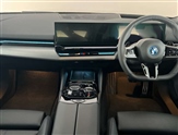 BMW 5 Series Image 4