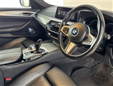 BMW 5 Series Image 6
