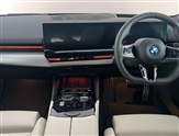 BMW 5 Series Image 4