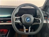 BMW 5 Series Image 5