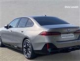 BMW 5 Series Image 2
