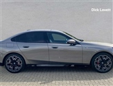 BMW 5 Series Image 3