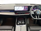 BMW 5 Series Image 4