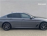 BMW 5 Series Image 3