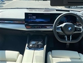 BMW 5 Series Image 4