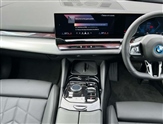 BMW 5 Series Image 4
