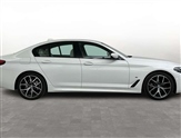 BMW 5 Series Image 3