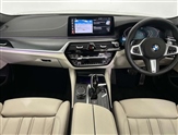 BMW 5 Series Image 5