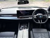 BMW 5 Series Image 4