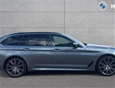 BMW 5 Series Image 3