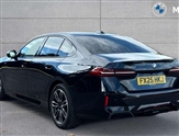 BMW 5 Series Image 2