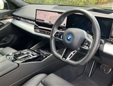 BMW 5 Series Image 6