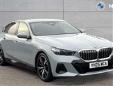 BMW 5 Series Image 1