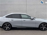 BMW 5 Series Image 3
