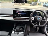 BMW 5 Series Image 4
