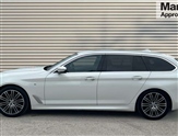 BMW 5 Series Image 6