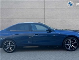 BMW 5 Series Image 3