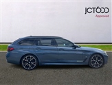 BMW 5 Series Image 4