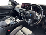BMW 5 Series Image 6
