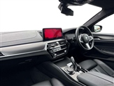 BMW 5 Series Image 2