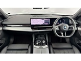 BMW 5 Series Image 4