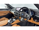 BMW 5 Series Image 6