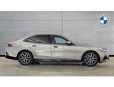 BMW 5 Series Image 3