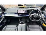 BMW 5 Series Image 4