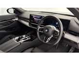 BMW 5 Series Image 6