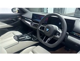 BMW 5 Series Image 6