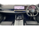 BMW 5 Series Image 4