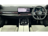 BMW 5 Series Image 4