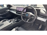 BMW 5 Series Image 6