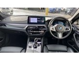 BMW 5 Series Image 4