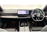 BMW 5 Series Image 4
