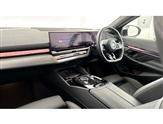 BMW 5 Series Image 5