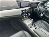 BMW 5 Series Image 2