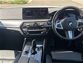 BMW 5 Series Image 4