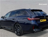 BMW 5 Series Image 2