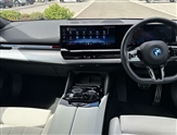 BMW 5 Series Image 4