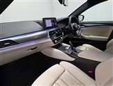 BMW 5 Series Image 6