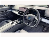 BMW 5 Series Image 6